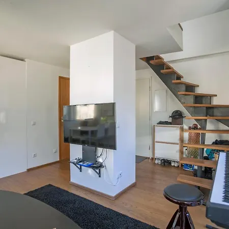 Apartamento Tuvi - Suure Roduga, Labi Kahe Korruse Tallin