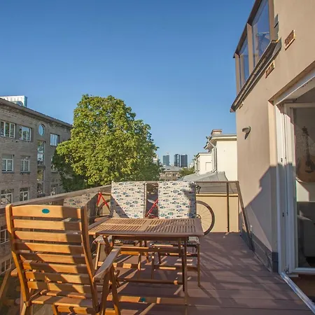 Tuvi - Suure Roduga, Labi Kahe Korruse Apartamento Tallin